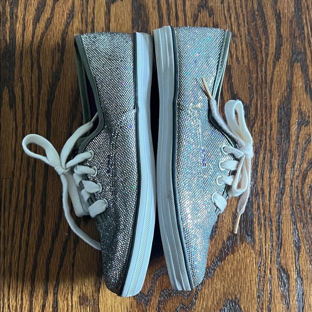 LIKE🆕SKETCHERS LIL BOBS  Sparkling Silver Sneakers size Y3 - Picture 5 of 10